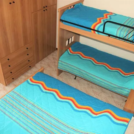 Apartment In 21786 *